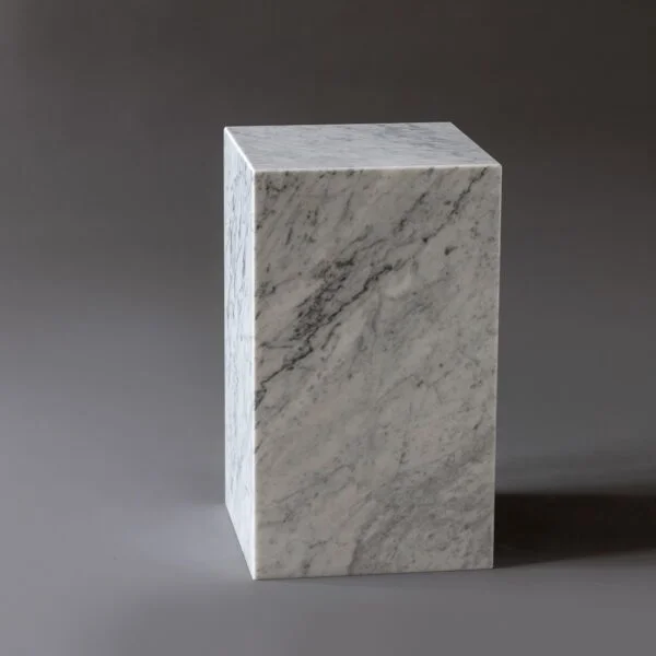 Приставной столик Carrara 30 из натурального мрамора_4