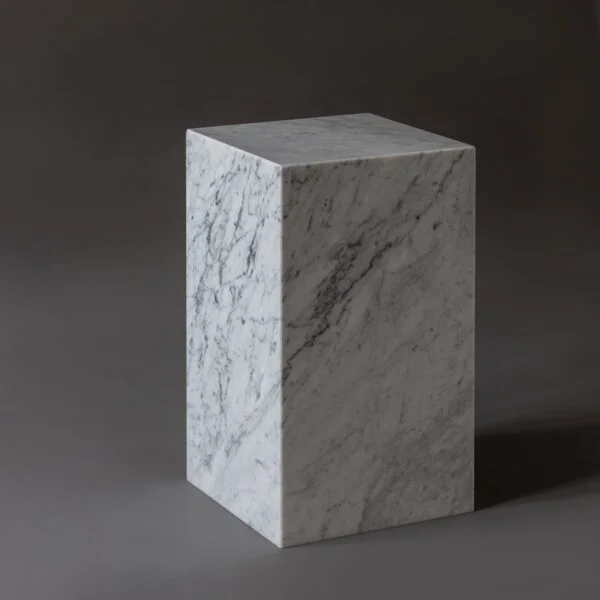 Приставной столик Carrara 30 из натурального мрамора_5