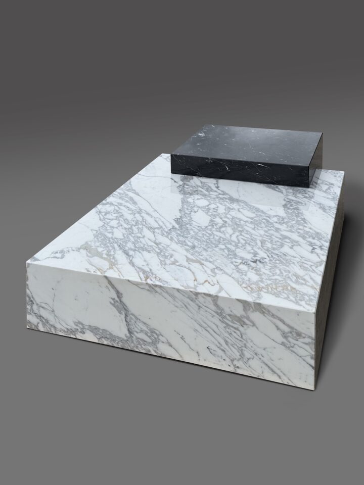 Журнальный стол Duo из мрамора Calacatta и Nero Marquina